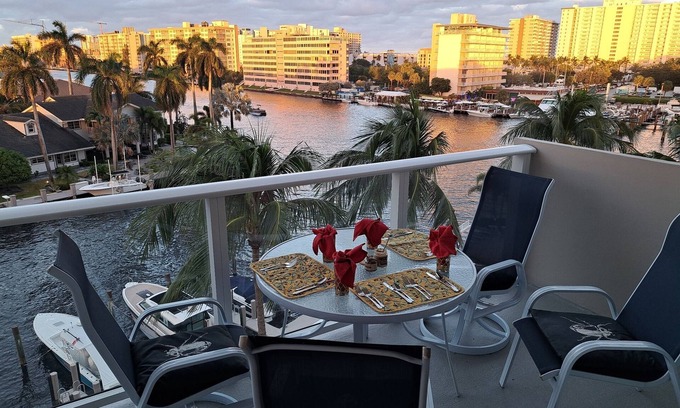 Santa Barbara Estates Condo | Fabulous top floor with two king-sized bedrooms in best Pompano Beach location