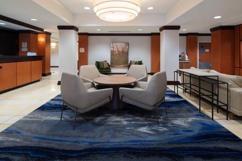 Bremerton Hotel | Fairfield Inn & Suites Seattle Bremerton