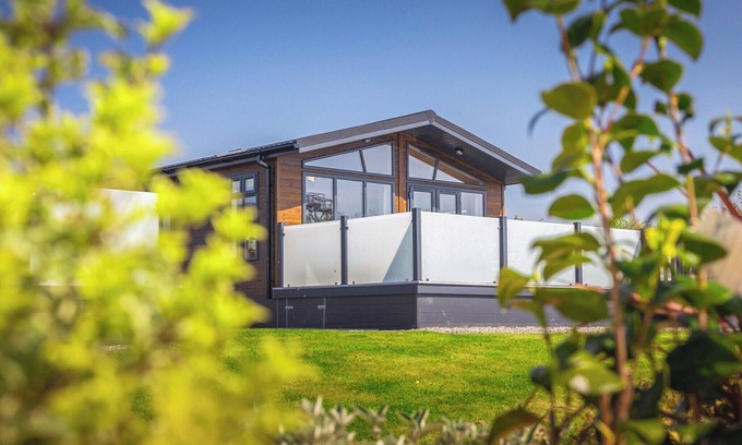 Kilgetty Ski Chalet | Fairground Pet Friendly Lodge