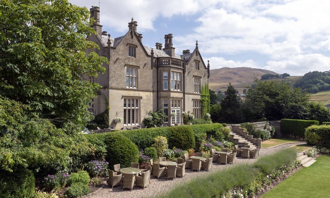 Settle Hotel | Falcon Manor Hotel