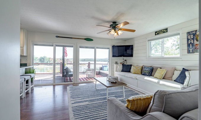 Falls of Rough House | Fall Lake Escape-Fire Pits, Hunting, Hiking & Private Cozy Cabin