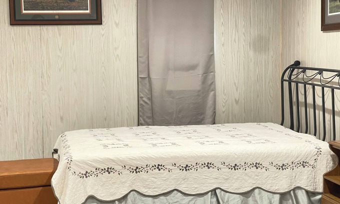 Louisa Apartment | Falls Creek Apartment