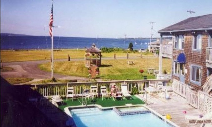 Falmouth Heights Condo | Falmouth Heights/Cape Cod Beach Resort w private resort beach
