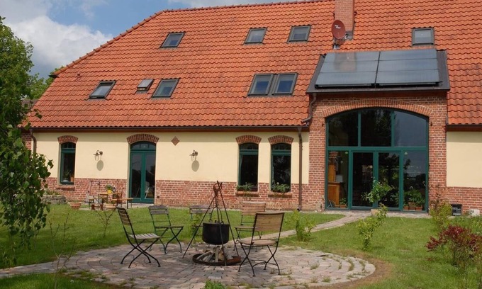 Puddemin Apartment | famielienfreundliche apartments in an old stable building in the field