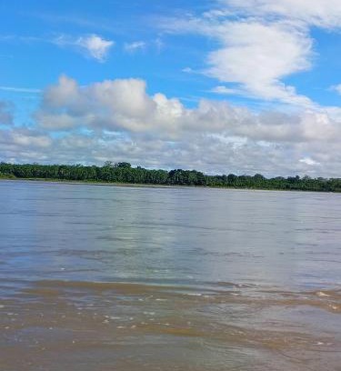 Ecuadorian Amazon House | Familia Grefa