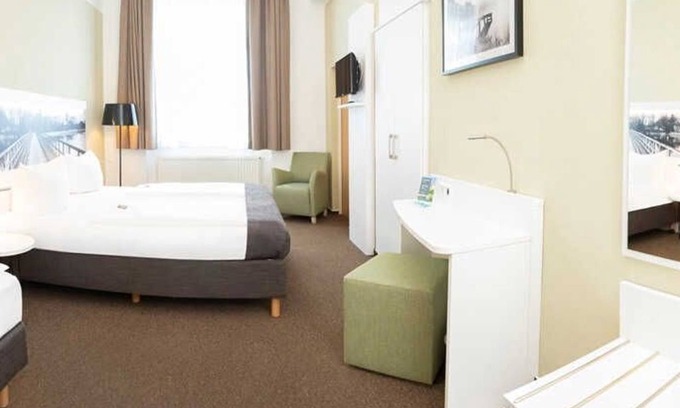 Guestrow House | Familienzimmer 3 Personen - Hotel am Schlosspark +