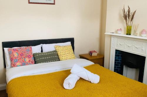 Huntingdon Apartment | Families and contractors Free off road parking