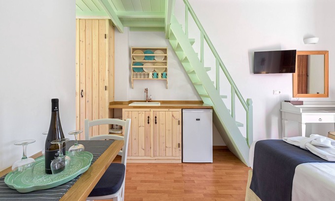 Pedi Apartment | Family Apartment with Sea View B, Symi