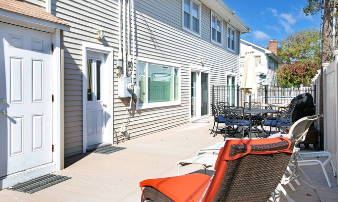 Lido Beach House | Family Beach House with Ocean views and Private Beach