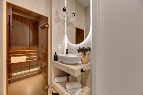 Nowy Port Apartment | Family & Business Sauna Apartments Baltic Horizon No 1 PREMIUM SPA - 3 Bedroom with Private Sauna, Jacuzzi, Rooftop Gym & Panoramic Terrace, Balcony, Underground Garage