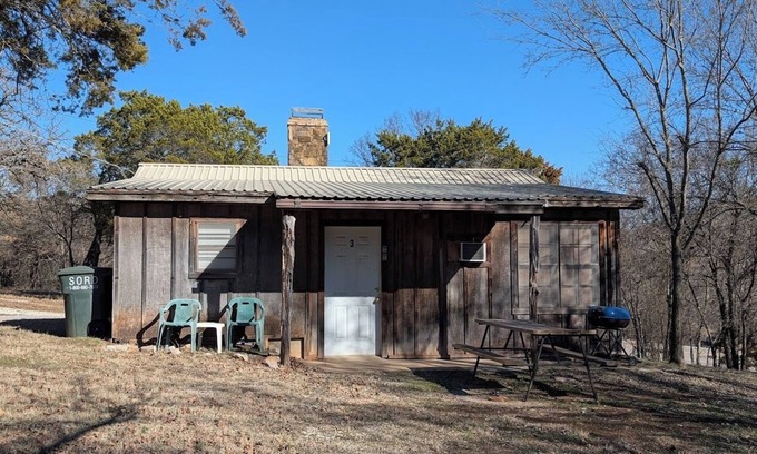 Davis Cabin | Family cabin w/large fireplace
