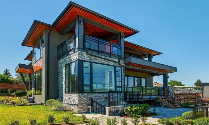 Burnaby House | Family Friendly 4 Bed Rooms house The Chateau - ST No. 00177094
