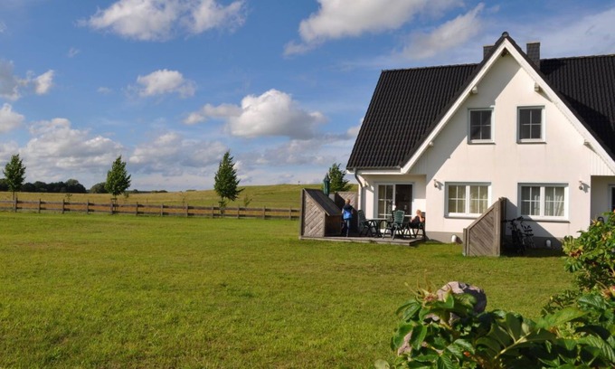 Rankwitz House | Family-friendly 4 * holiday home with large grounds