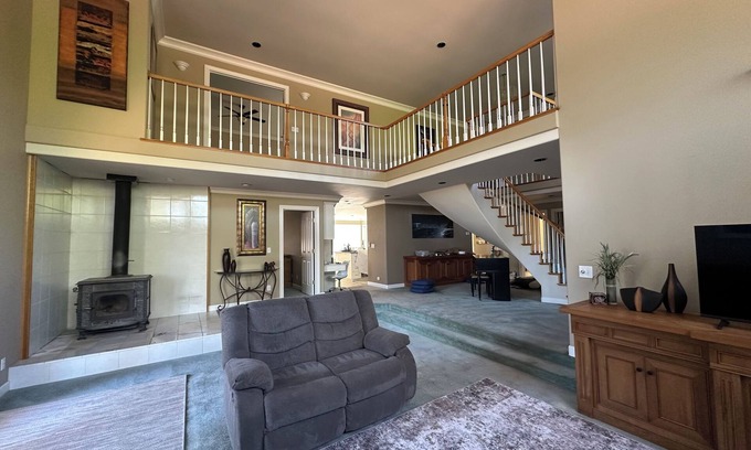 Palo Cedro House | Family Friendly 4BR/3BA Estate on 8 Acres — Room to Gather, Dine, & Relax