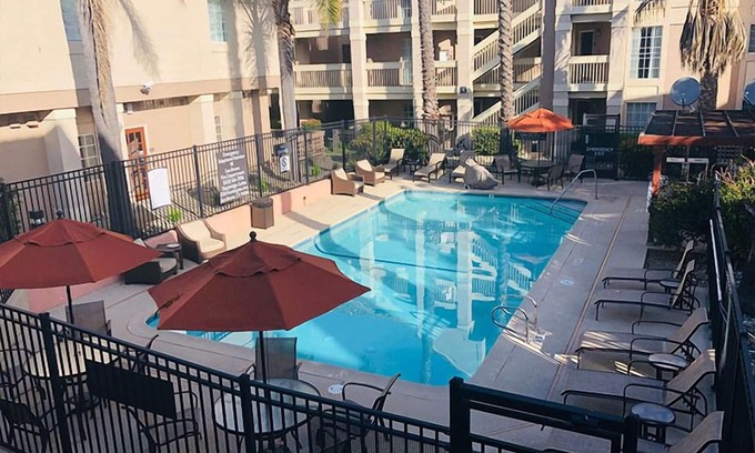 San Bruno Resort | Family-friendly Accommodation! Pets Allowed, Free Breakfast!