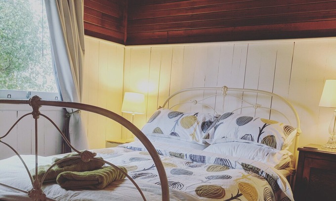 Blackwood Cottage | Family Friendly: Feed your soul : Cosy and warm.