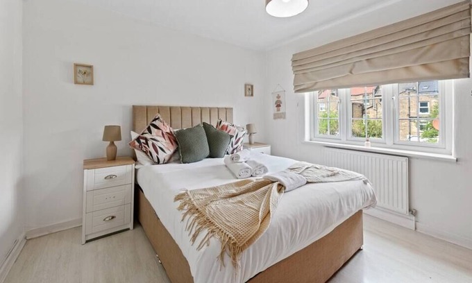 Clapton House | Family-Friendly Oasis: 6BR Home w/Gym and Garden