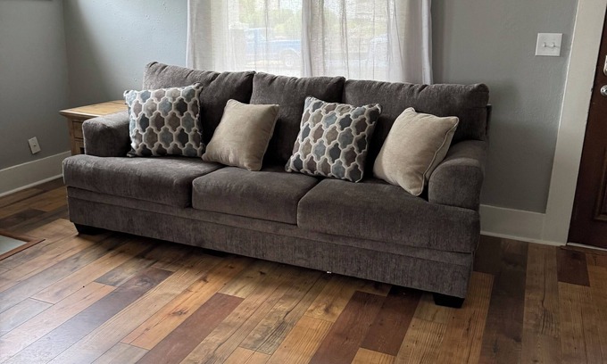 Pendleton House | Family friendly home, within walking distance of downtown and rodeo grounds.