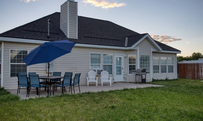 Panguitch House | Family friendly house close to Bryce, Zions, and Panguitch Lake. Game room.