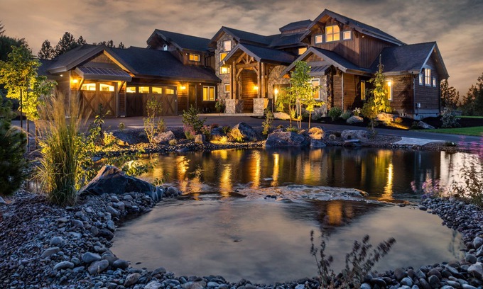 Bend House | Family-Friendly Luxury Retreat Featured On 2015 Tour Of Homes! DCCA#1253