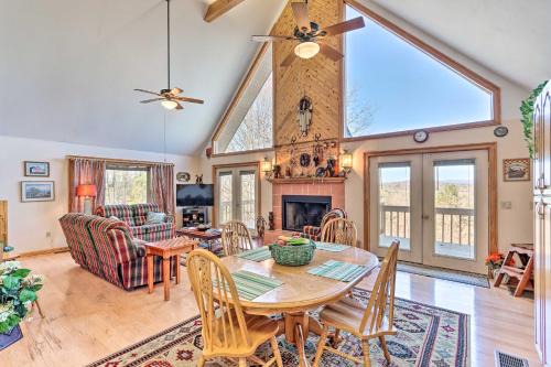 Murphy House | Family-Friendly Murphy Cabin with Deck and Fire Pit!