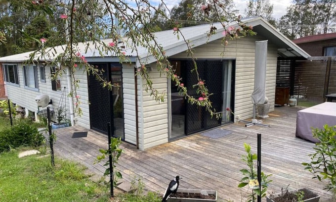Urunga House | Family-Friendly Retreat with 4 Bedrooms, Opposite