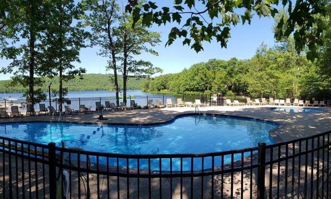 Lake Harmony House | Family-friendly Townhome Sleeps 8; Close to Skiing, Adventure, Attractions