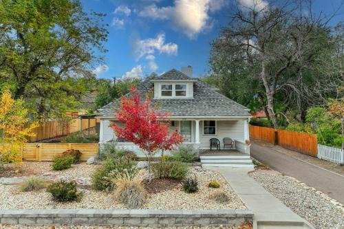 Colorado Springs House | Family-Friendly Cottage Oasis in the Heart of Colorado Springs