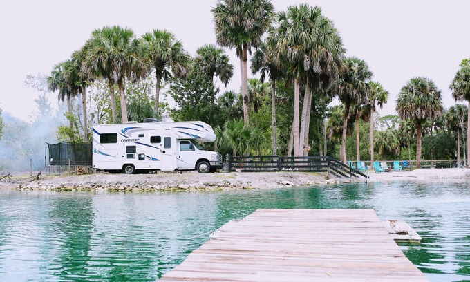 Okeechobee House | Family Fun-Farm Animals-Swimming and Much More!!