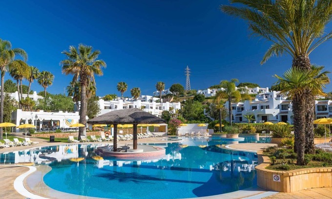 Alpouvar Apartment | Family Fun & Pool | 2BR in Clube Albufeira