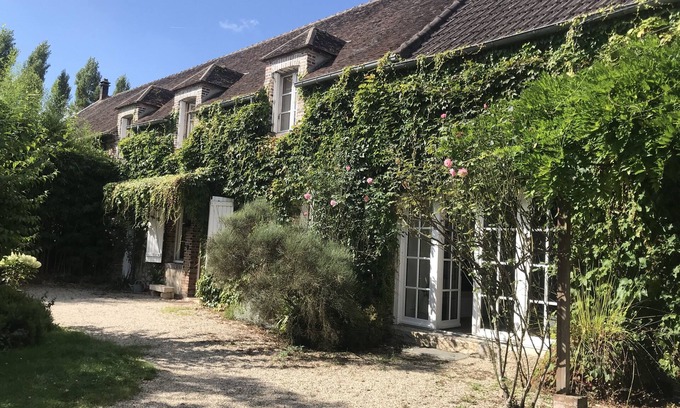 Chaumot House | Family home near Villeneuve-sur-Yonne