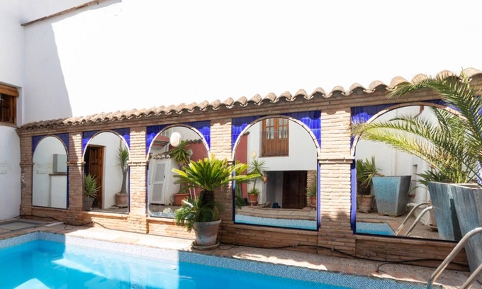 Albunuelas Cottage | Family house with 5 bedrooms, pool and terrace with views.
