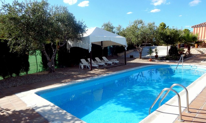 Baena Cottage | FAMILY HOUSE WITH POOL AND PADDLE TRACK