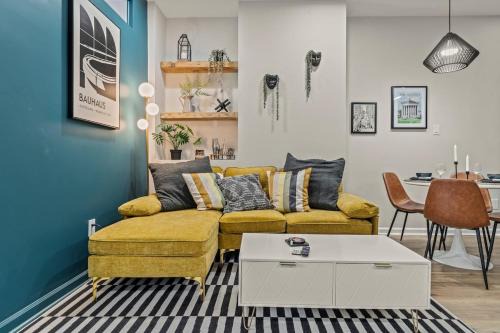Old City Apartment | Family Oasis with 3BR, Games, BBQ & Fast WiFi