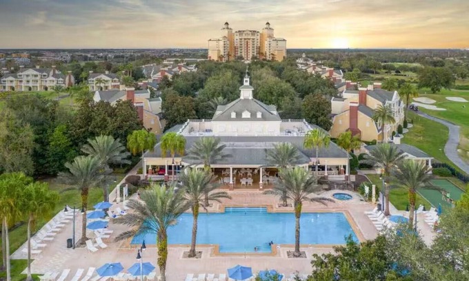 Reunion House | Family sized. Great Location. Shuttle to Disney. Waterpark. Access to amenities