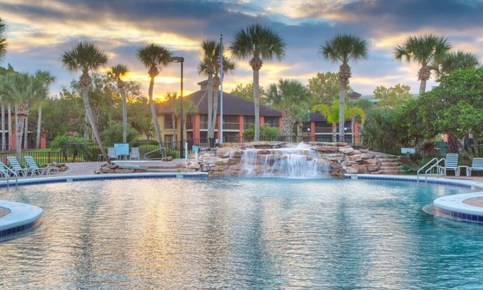 Palm Coast Hotel | Family Vacation! Modish Unit, Near Painters Hill Beach, Pool!