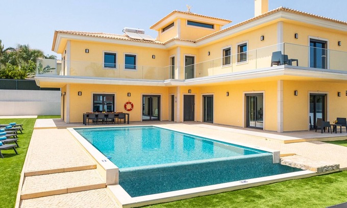 Montechoro Villa | Family villa with heatable pool & game room