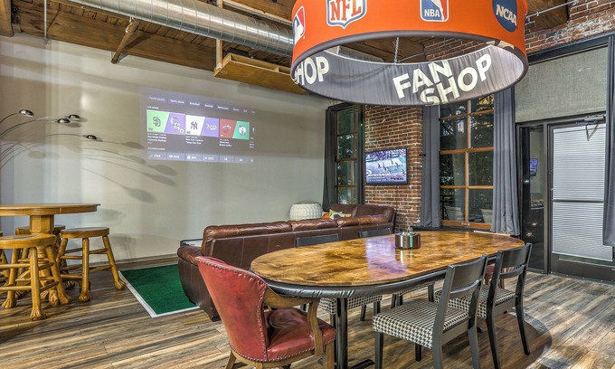 Downtown West Apartment | Fanatics Favorite! View Games on Theater Screen TV