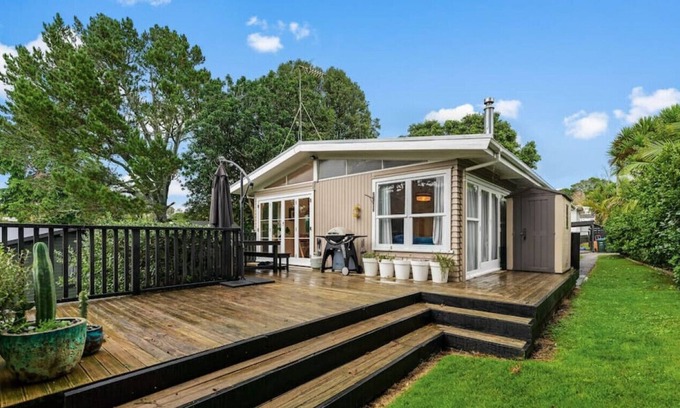 Avondale House | Fantastic 3BR Family Ready Pad | WiFi | Netflix