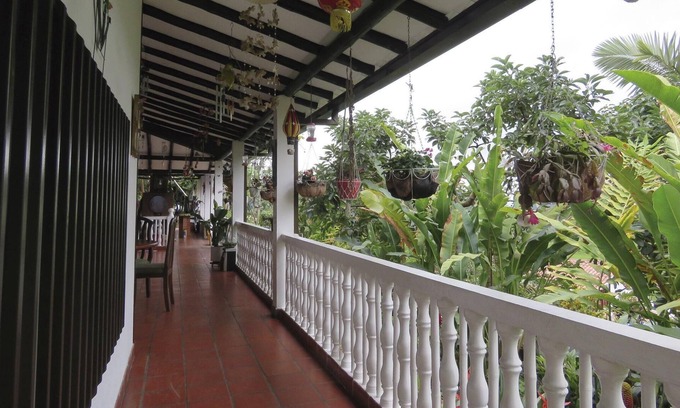 San Francisco Other | Fantastic country estate with an unbelievable view of the mountains!