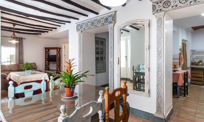 Niguelas Cottage | Fantastic house in Nigüelas with terrace and views