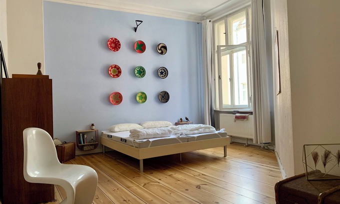 Neukoelln Apartment | Farbige Design 2-zi-altbauwhng Beim Maybachufer. Kinder- & Haustierfreundlich