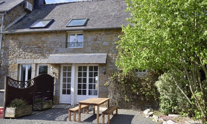 Saint-Ouen-La-Rouerie House | Farm cottage Les jardins des Coccinelles