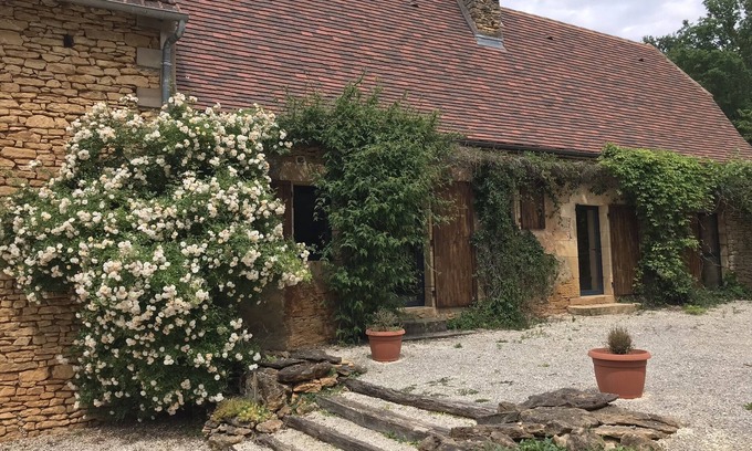 Marcillac-Saint-Quentin House | farmhouse in the heart of nature, a real haven of peace
