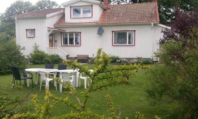 Grastorp Villa | Farmhouse - in an interesting part of Sweden. Child friendly