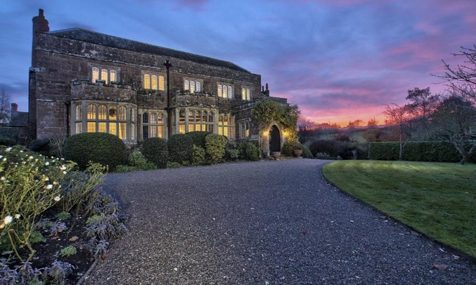 Ross-on-Wye House | Fawley Court by Group Retreats