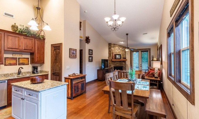 Cullowhee House | Featherstone - Modern Townhome in Small Resort Community w/Clubhouse & Pool