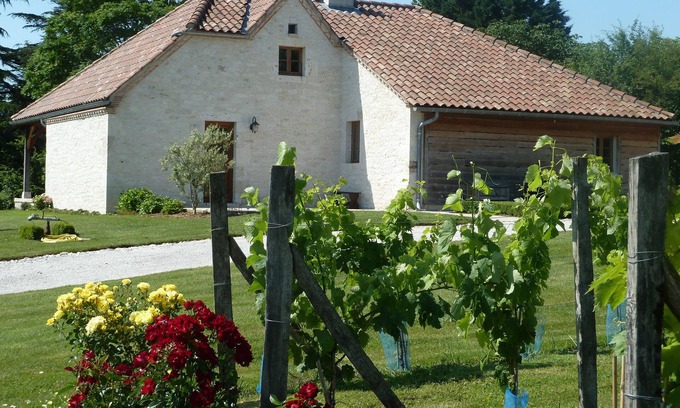 Lauzerte House | Feel at home in a spacious, pleasant and private home