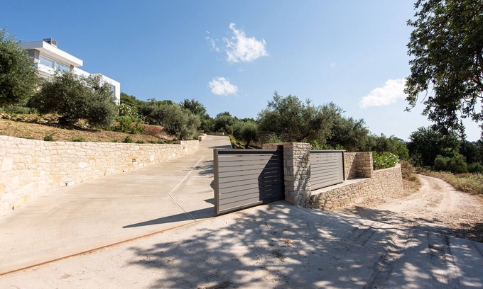 Apokoronas Villa | Feel like at home away. Very privat Villa, with pool and gardens.