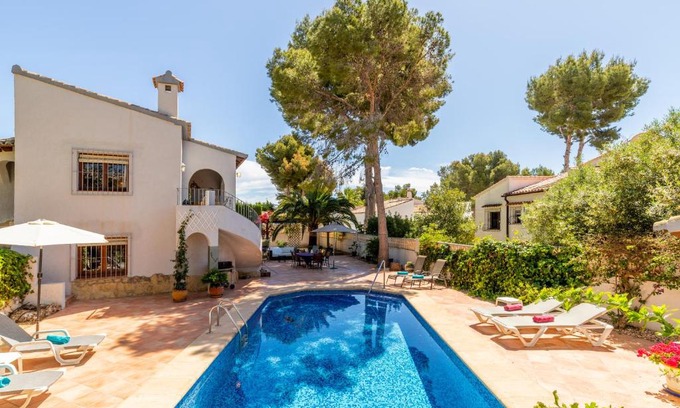 Moravit Villa | Feliz